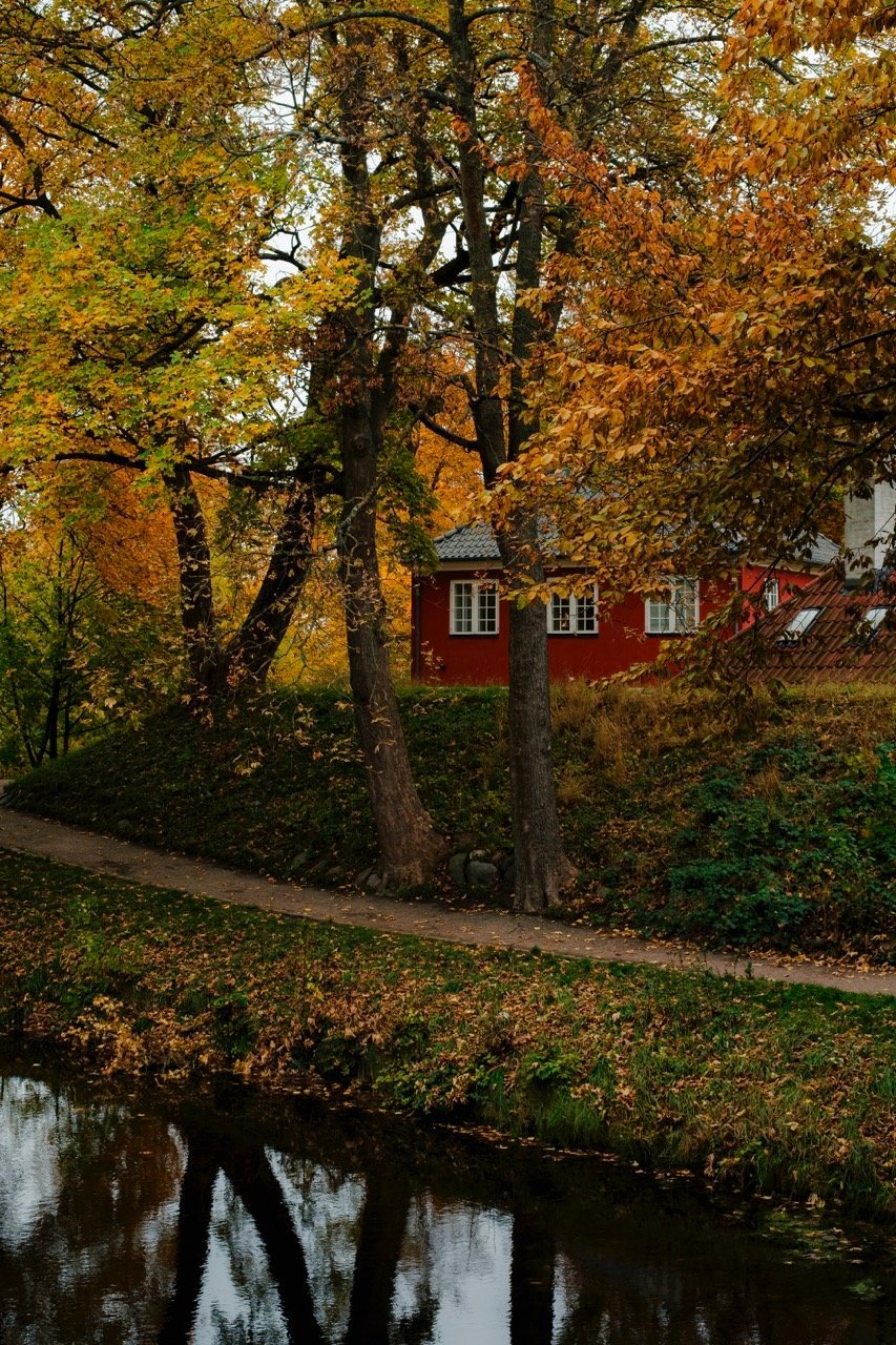 A red house around Kastellet in the autumn