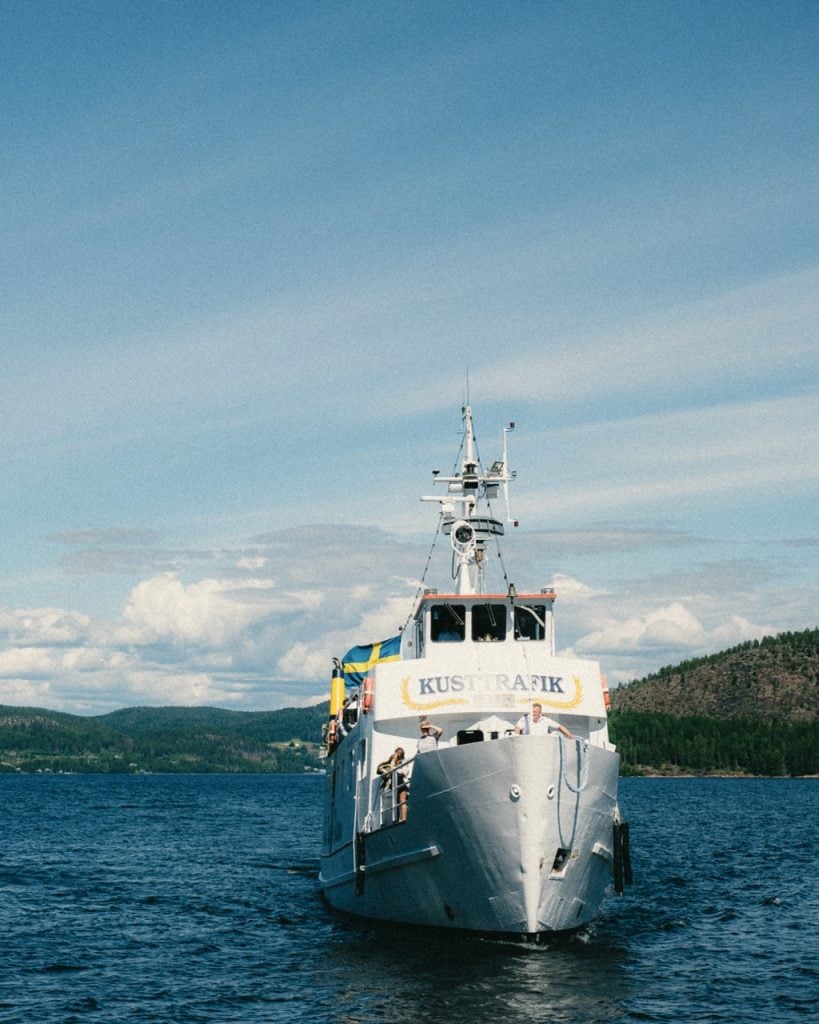 An image of a boat arriving in Sweden's High Coast