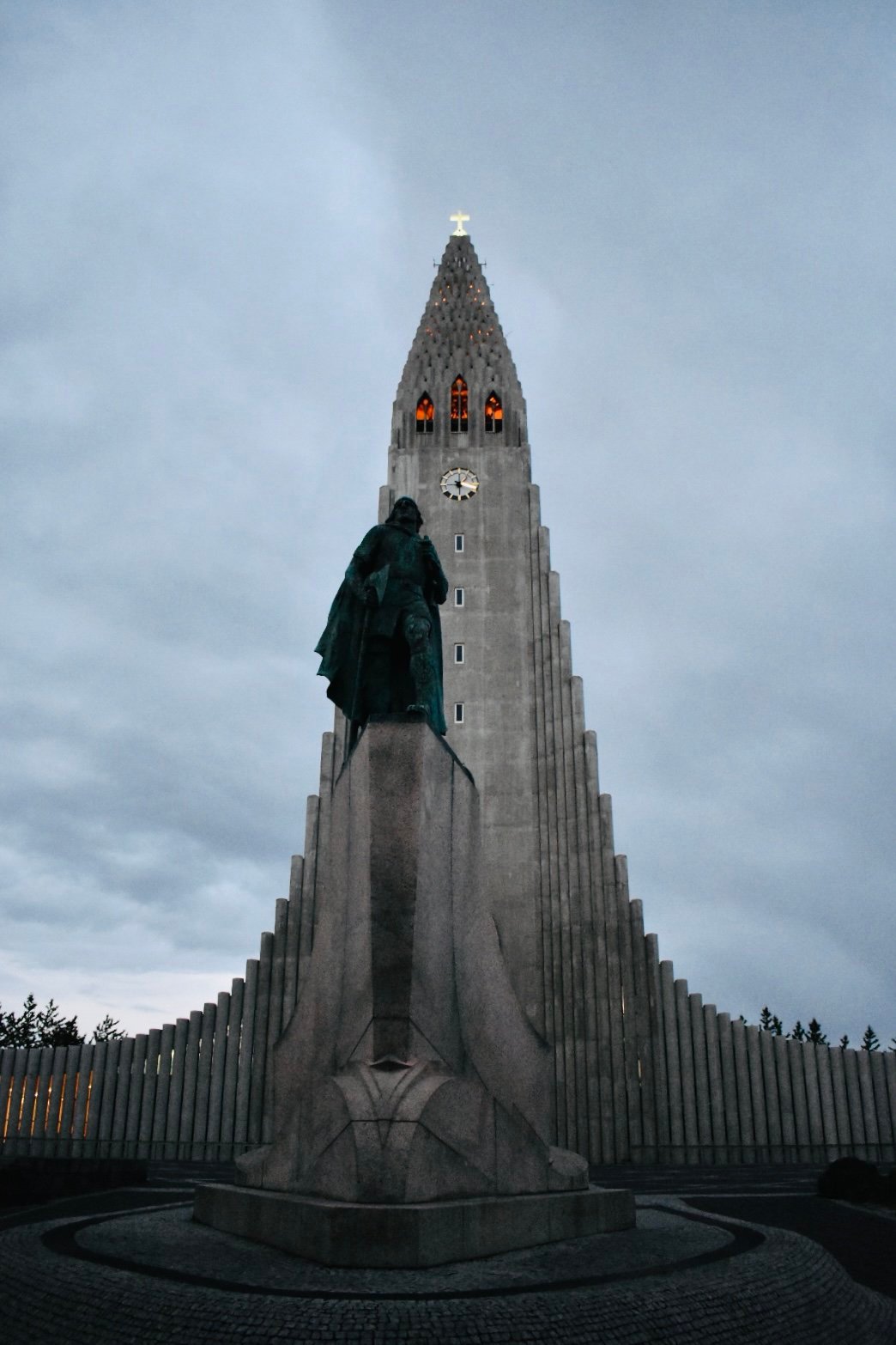 A photo of Hallgrímskirkja on a summer night