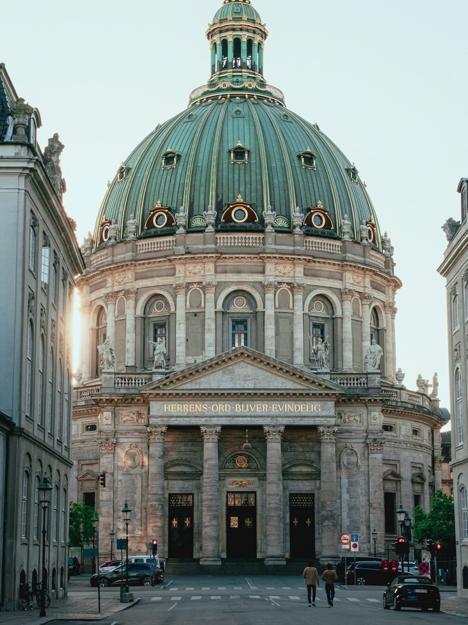 A spring evening at Marmorkirken, Copenhagen