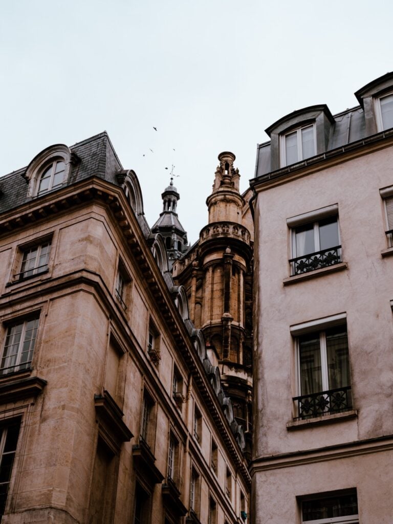 The exterior of a building in the 2nd arrondissement, Paris