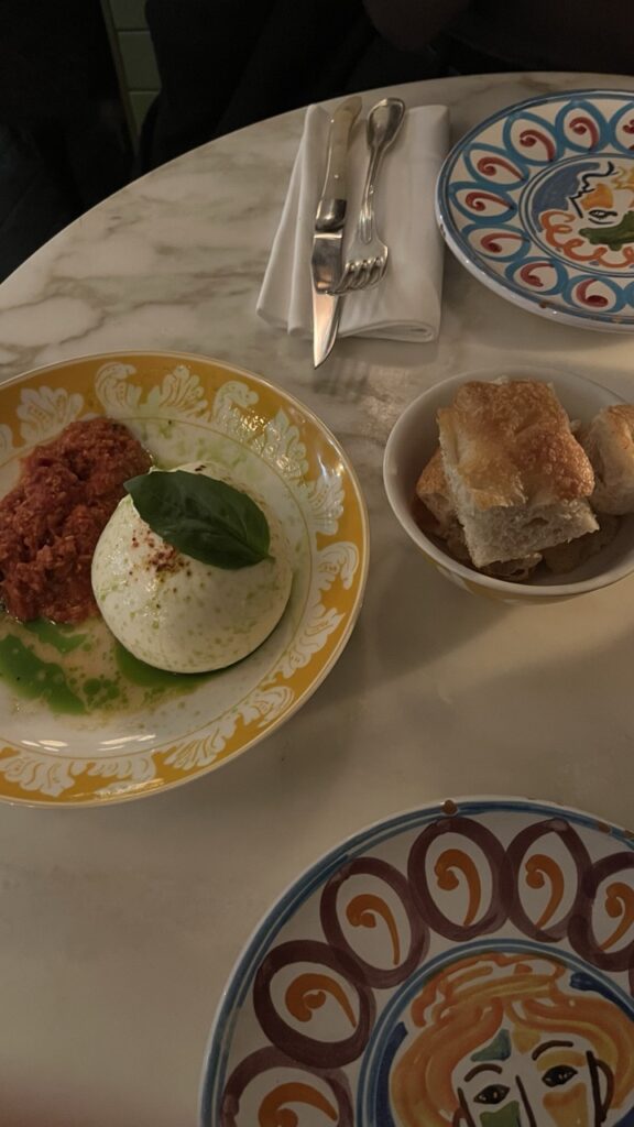 Starter at Pink Mama in Paris, France