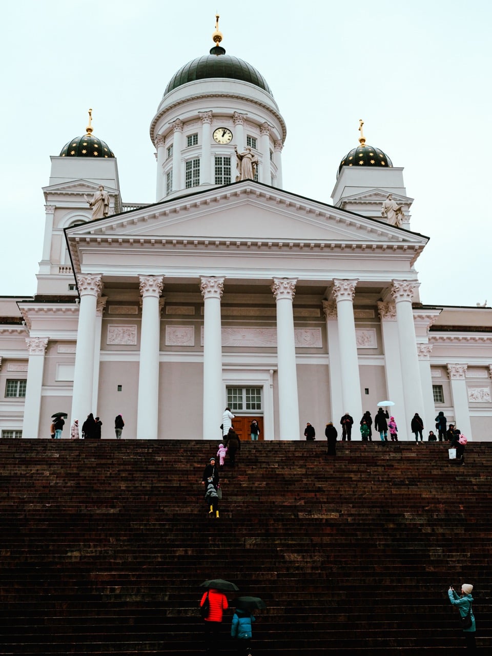 A cloudy day at the main cathedral in Helsinki