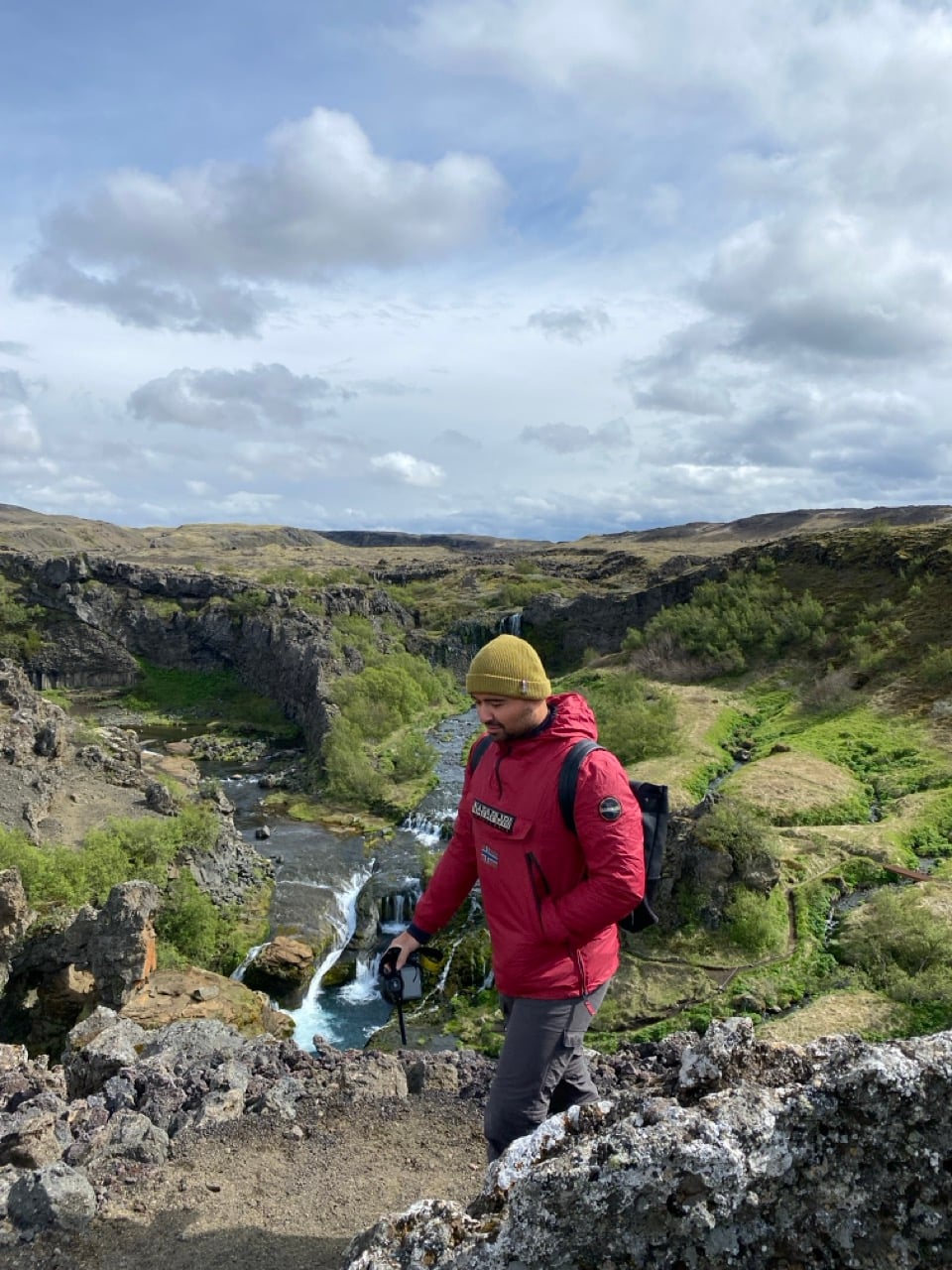 Danny Maiorca in Gjáin, Iceland